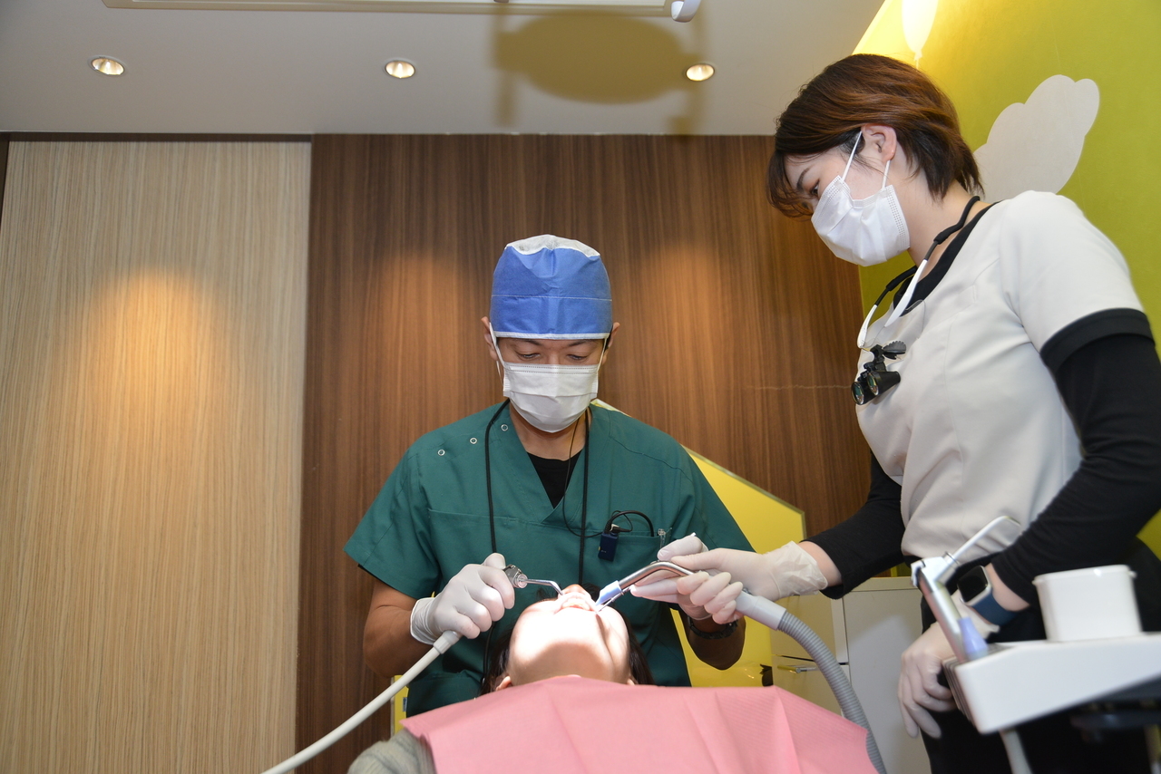 歯科医師施術